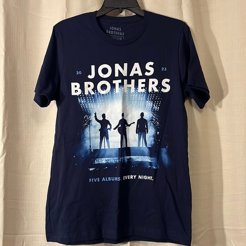 Jonas brother the tour concert shirt 2023